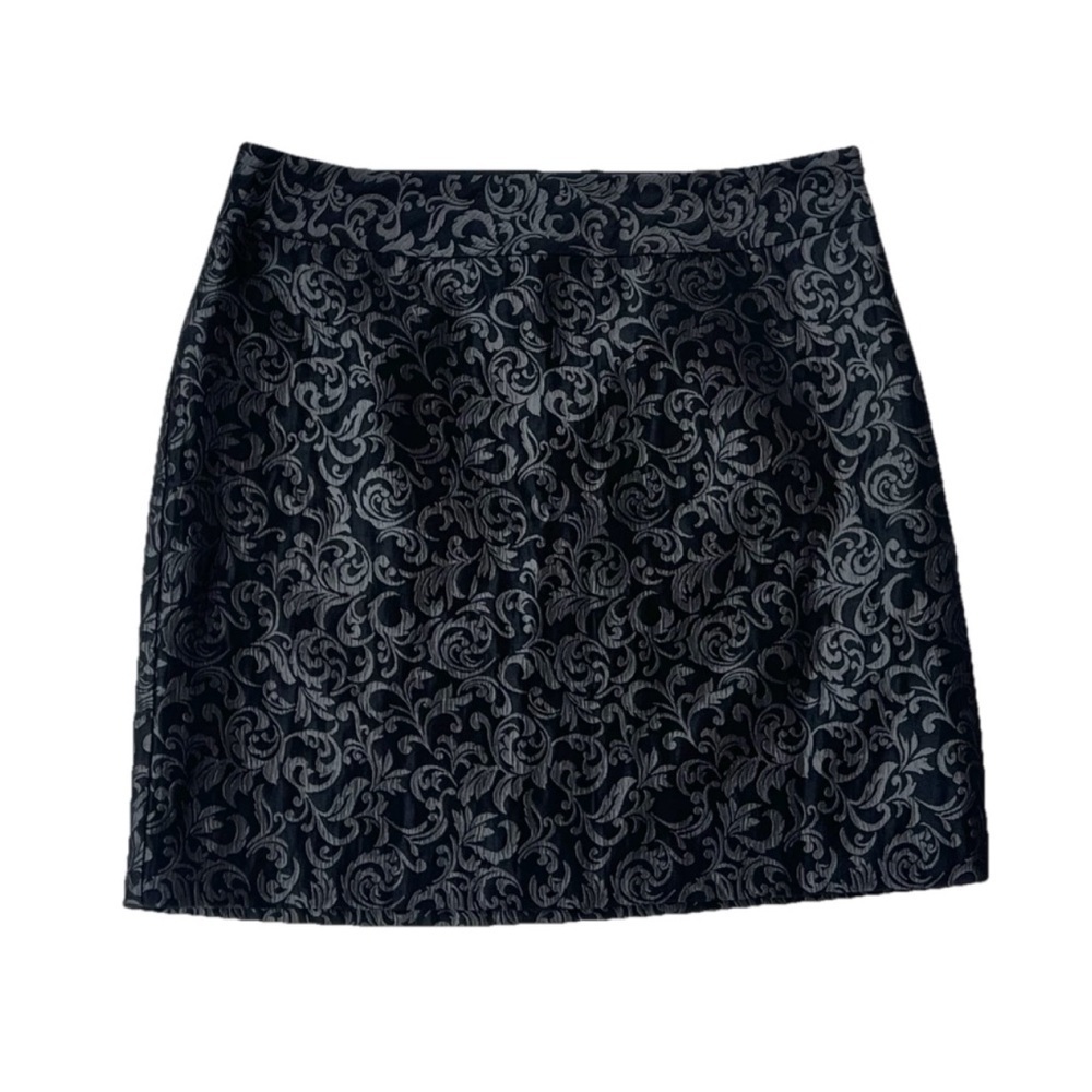 NWT LOFT Ann Taylor Paisley Embossed Black Mini Skirt Mid Rise Size 8 Stretchy